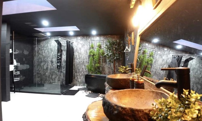 Mirabel House | Luxury Venue @13lacksheep