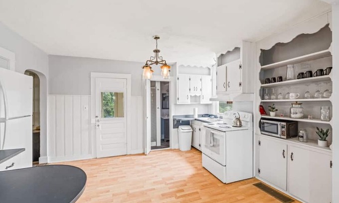 Shenandoah House | Yellow Shutter Farmhouse Oasis