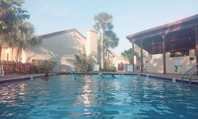 Park East Apartment | Marina downtown