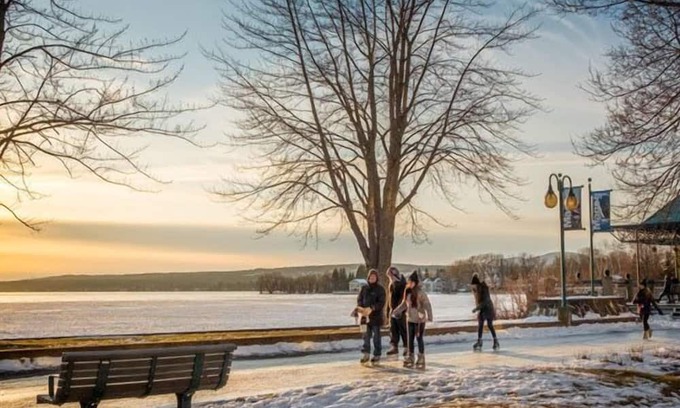Eastman Ski Chalet | The Surf N Turf-Spa-Eastman-Lake Access