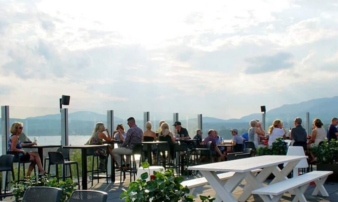 Magog Apartment | *New* Wood fireplace, Beach, Mountain and more