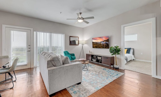 Cedar Park Apartment | Plush 2Br Cal King Suite Close to Everything