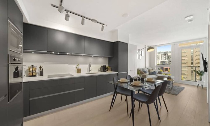 Mount Pleasant Apartment | Urban Escape Contemporary Haven in Mount Pleasant