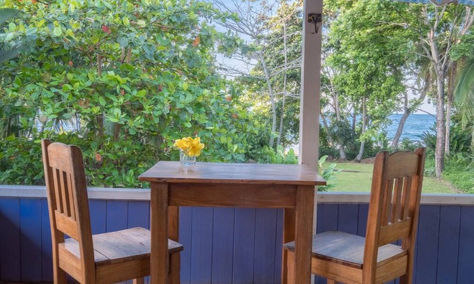 Puerto Viejo de Talamanca House | Beautiful Beachfront Property - Fiberoptic Internet