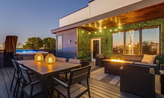 Edgehill House | DOWNTOWN DOLLY - HEART OF GULCH - ROOFTOP HOT TUB