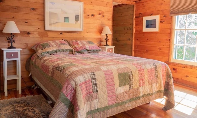 Elizabethtown House | A secluded getaway in a great location