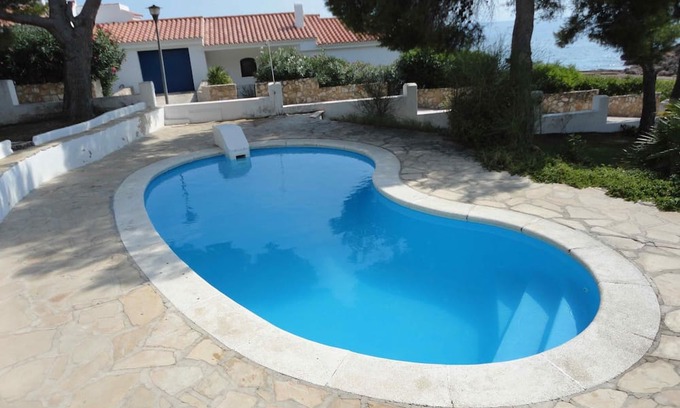 Les Tres Cales Villa | INNOUTHOME DIRECT ACCES TO THE BEACH, SWIMING-POOL, BBQ AND WIFI PISCINA