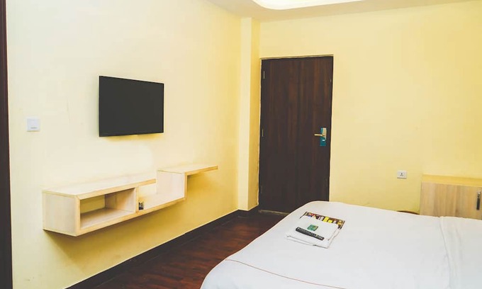 Malviya Nagar Hotel | Roomshala Hotel KB Residency