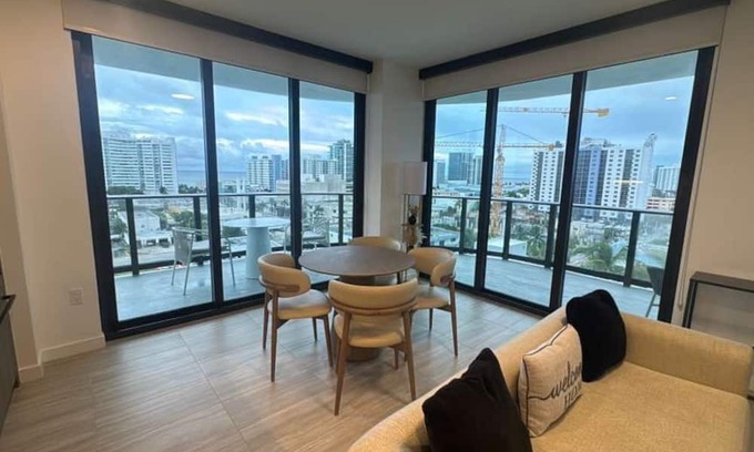 North Beach Apartment | Elegant Miami Beach Condos