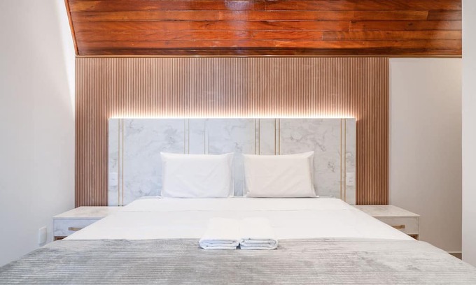 Castelo Branco Apartment | Full Studio 650m From Meia Praia Rgor0025