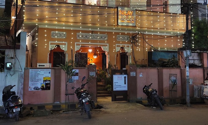 Varanasi Bed & Breakfast | Nilay House Assi Ghat