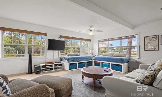 Elberta Cottage | Fish Trap - Waterfront Cottage