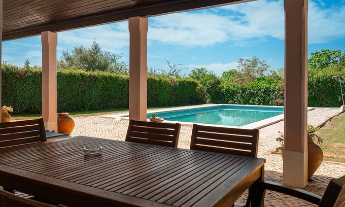 Paialvo House | White Apartment "Jasmim" (1 bedroom)