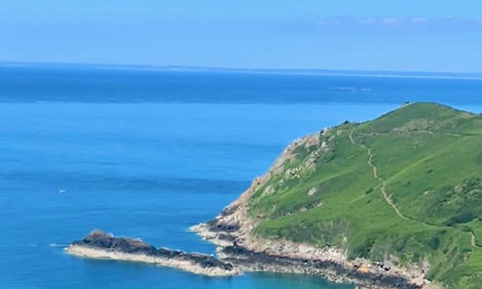 Saint Helier House | Prime 4 bedroom Townhouse in the heart of St Helier, 3 minute walk to the beach!