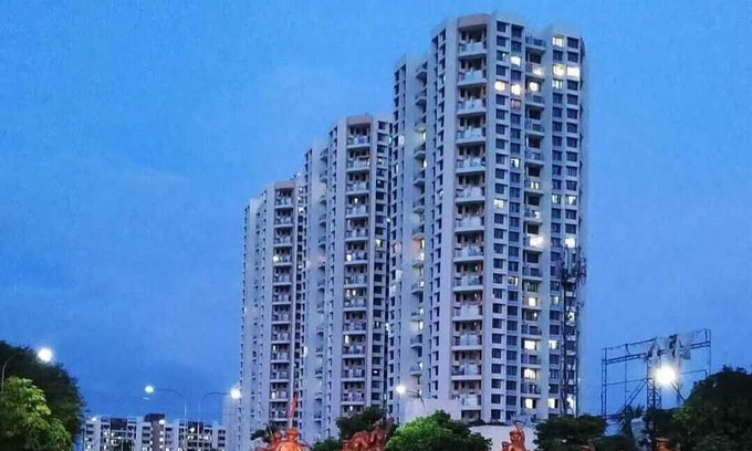 Nanded Apartment | Luxurious 2-bedroom apartment in serene Pune with view, WiFi, AC, recliner