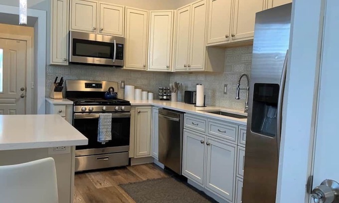 Baker House | Charming 3-bedroom House in Trendy South Broadway Neighborhood