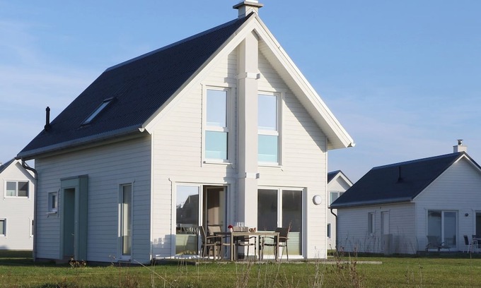 Olpenitz House | Flaschenpost - infrared cabin, bathtub, fireplace, terrace, parking lot
