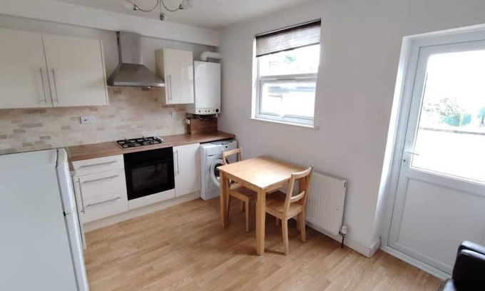 Munster Apartment | Beautiful 1 bed Flat in Fulham near Chelsea Stadium