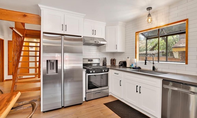 Sugarloaf Cabin | Sugar Bear Pines- Modern Relaxing Family Retreat w/Hot Tub