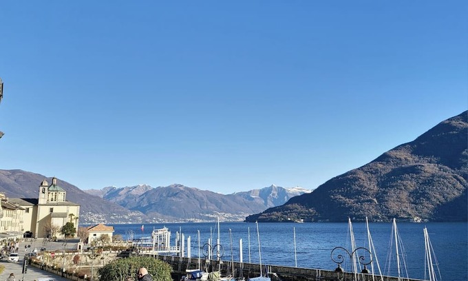 Lunecco House | Holiday Home 'Casa Piccola' with Mountain View, Private Garden and Wi-Fi
