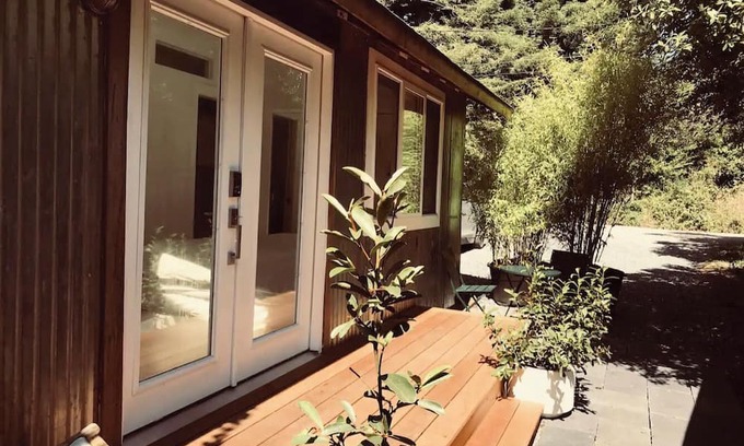 Westhaven-Moonstone Apartment | Cozy studio in awesome Trinidad with WiFi access