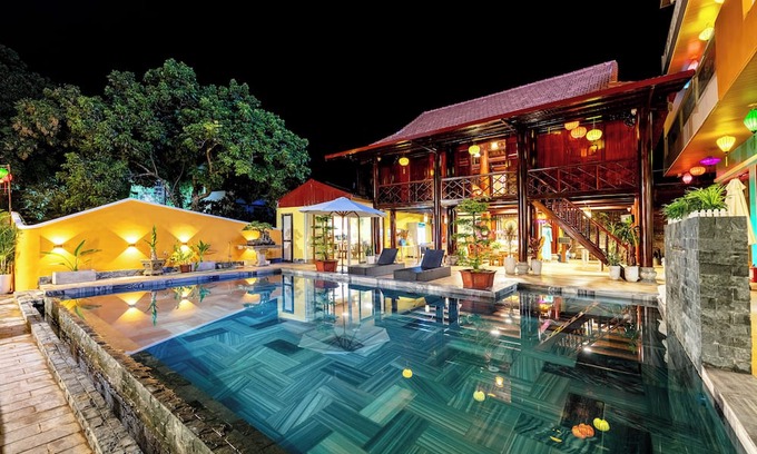 Ninh Binh House | Trang An Ao Dai Homestay - Family room with field view and private bathroom