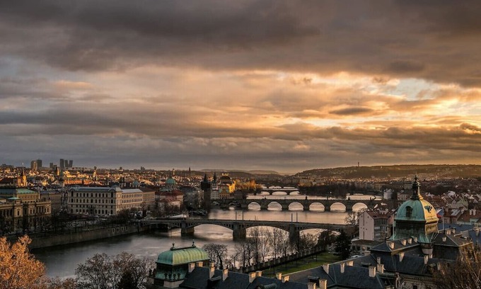 Dejvice Apartment | Majestic Urban Dwelling near Prague Castle
