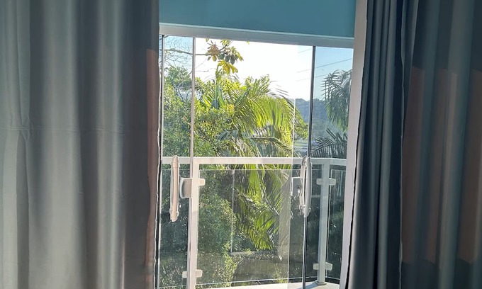 Pariquera-Acu Apartment | Propriedade Cercada de Muito Verde, Perfeito Para que Busca um Local Tranquilo