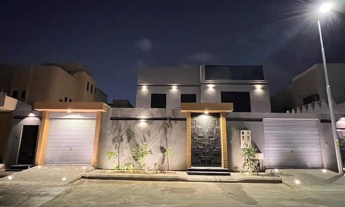 Buraydah Boat Rental | 4-bedroom Yacht in delightful Buraydah with WiFi, AC