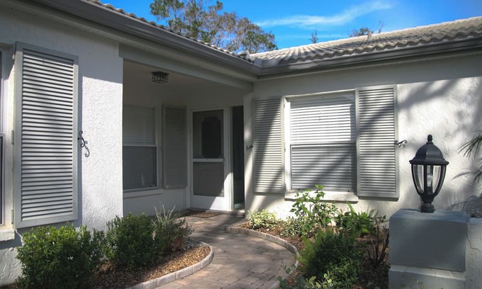 The Meadows House | The Meadows 2-bedroom, single floor villa with WiFi, AC in beautiful Sarasota