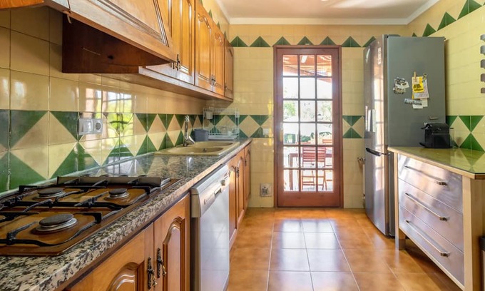 Can Carbonell House | Casa Carbonell - Lovely house with pool and garden