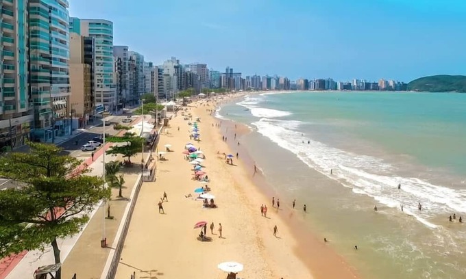 Praia do Morro Apartment | Apartment with Sea View, 3 min from the beach in Guarapari