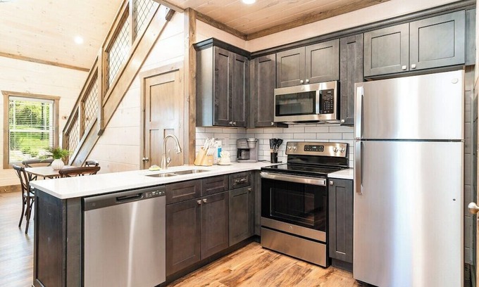 Pigeon Forge Cabin | 5 Minutes From Dollywood/In DwTn Pigeon Forge