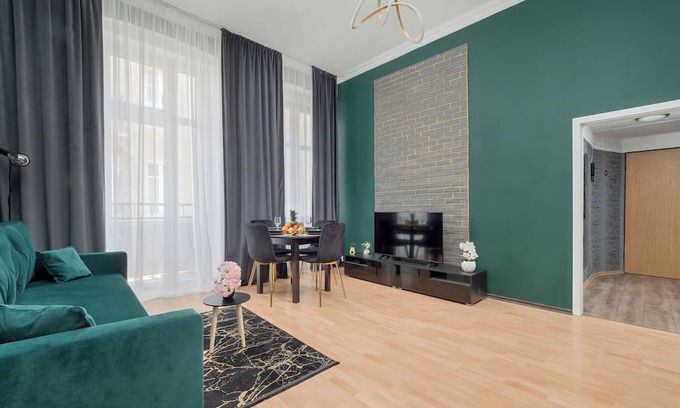 Lodz Apartment | Apartment in Centre of Łódź by Renters