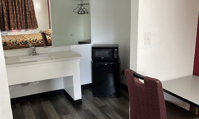 Vauxhall Hotel | Budget Inn - Elizabeth-NJ