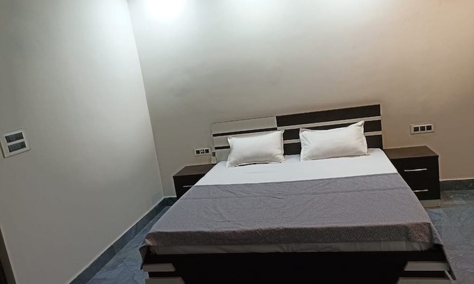 Barsar Hotel | The Royal Scout HomeStay Barsar