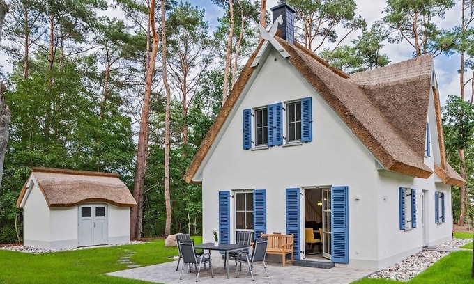 Zirchow House | Ferienhaus Seeadler - Modernes Ferienhaus in Ruhiger Lage mit Parkplatz, Sauna und Wlan für bis zu 6