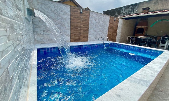 Maracana House | Casa com piscina e Churrasqueira