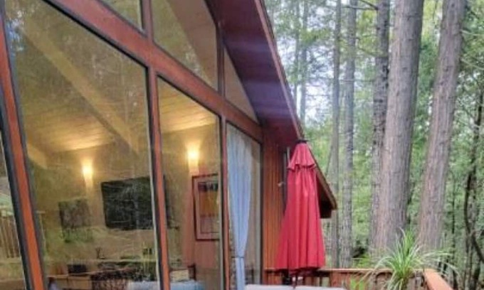 Willits House | Beautiful home in the Redwoods