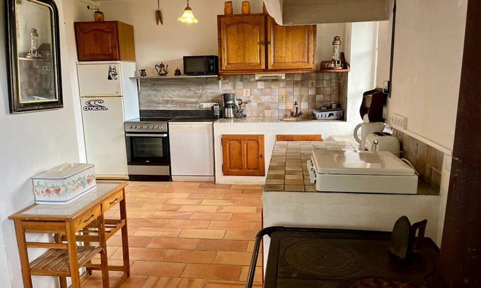 Rencurel House | Villa Rencurel, 4 bedrooms, 15 persons