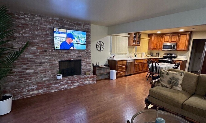 Covell Park House | Tomodachi House