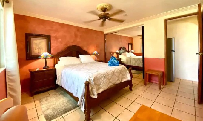 Playa Langosta Apartment | Mariposa Beachfront Apartment 1 Bedroom