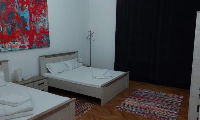 Old City Apartment | Ultracentral 1 Bedroom Apart U6B