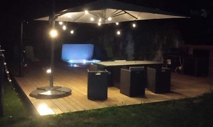 Croixanvec House | Homerez - Spacious house for 8 ppl. with swimming-pool, jacuzzi and terrace