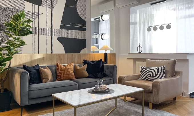 Bucharest City-Centre Apartment | Qult The Architect