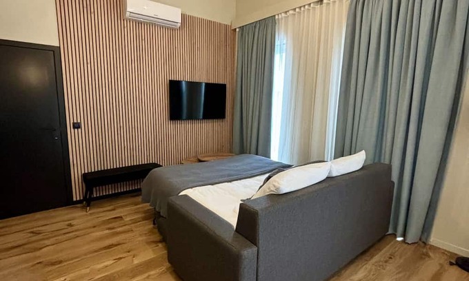 Ronse Hotel | Mezza Notte