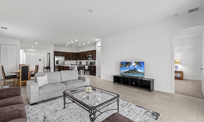 Hunt Club House | Lake-house in WestPalmBeach