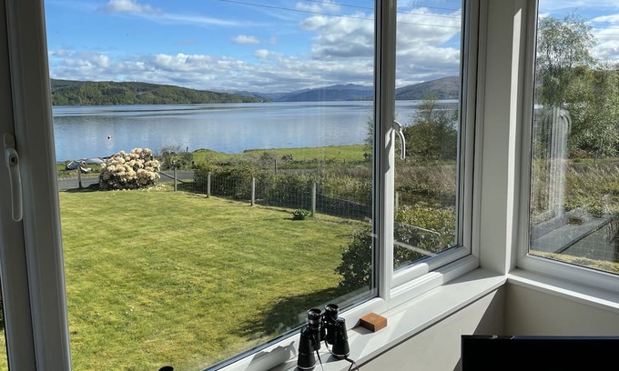 Cairndow Apartment | On the shores of Loch