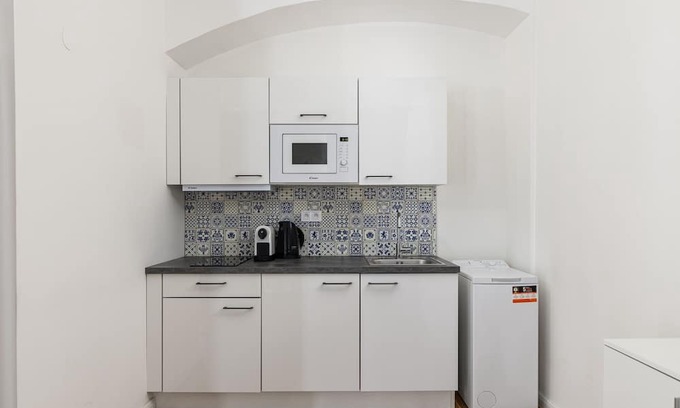 Petrska ctvrt Apartment | Blue Vibe studio - Florenc - Sleeps 3