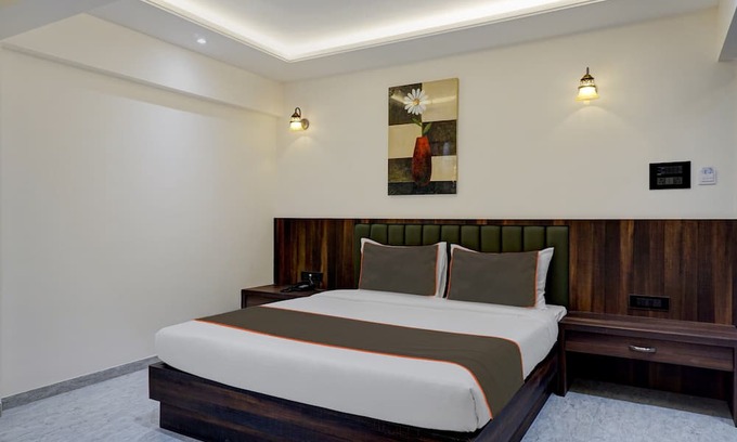 Pune Hotel | OYO 822276 The Grand IMPERIAL